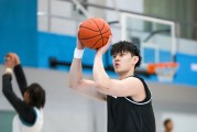 开云体育下载-曾凡博复出18分，四川队赛季0胜，福建队再胜广东队
